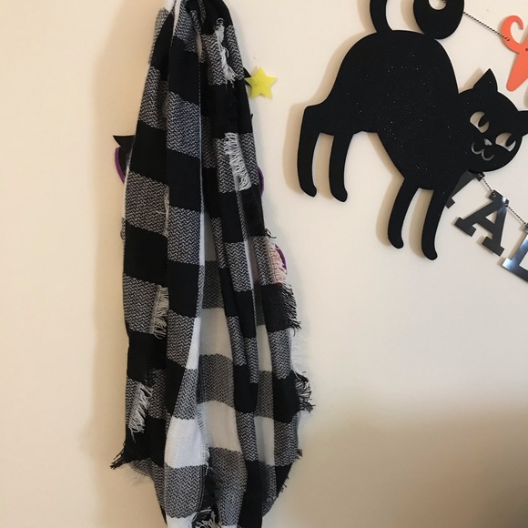 Forever 21 Accessories - Black and White Plaid Infinity Scarf